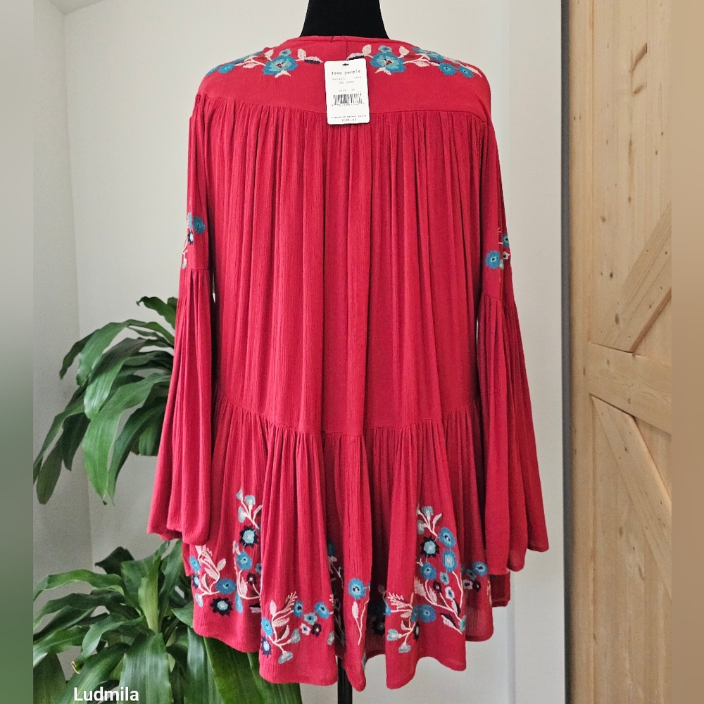 FREE PEOPLE Women's Size XS Red Combo Embroidered Long-Sleeve Blouse‎ - Picture 2 of 10